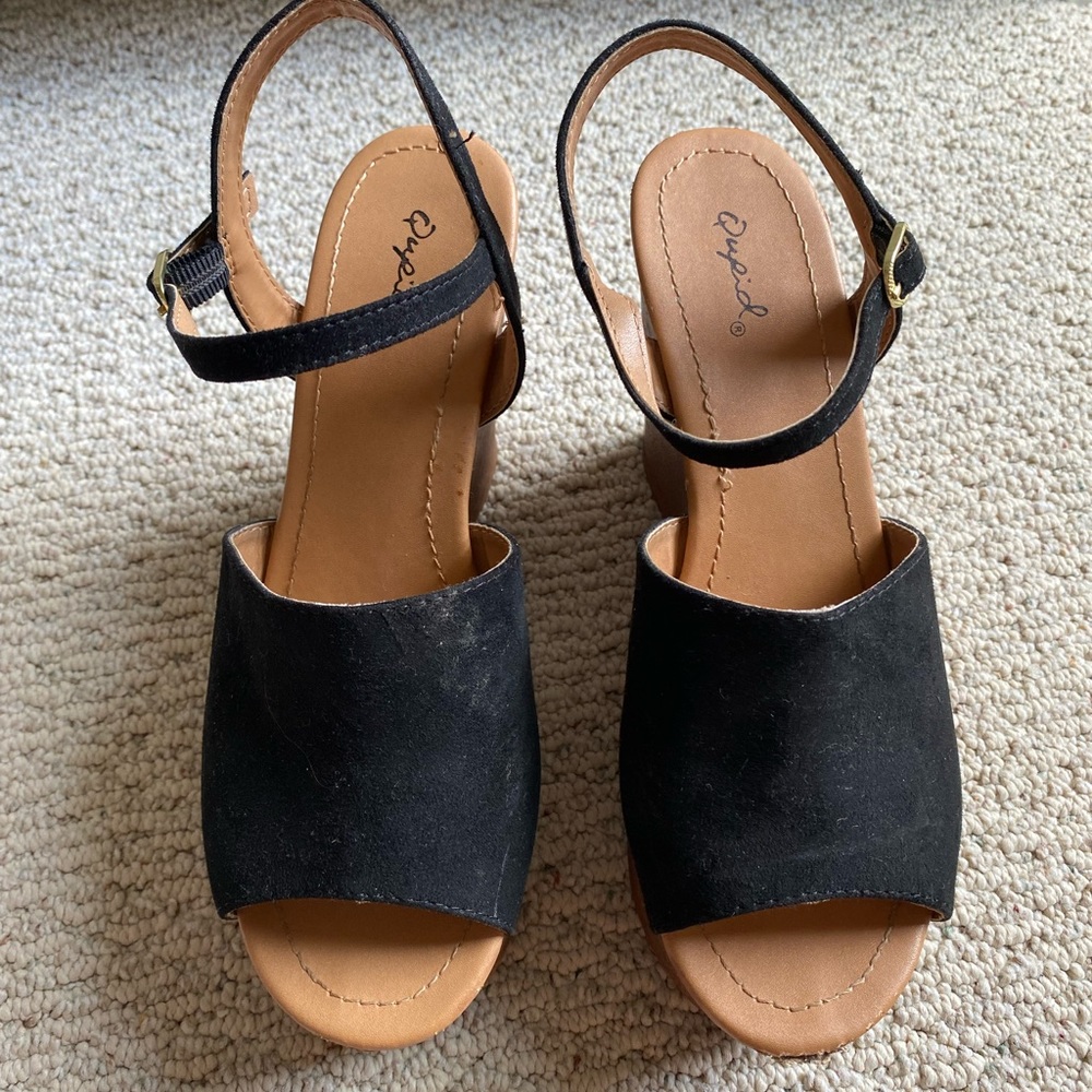 black platform heels with dainty strap